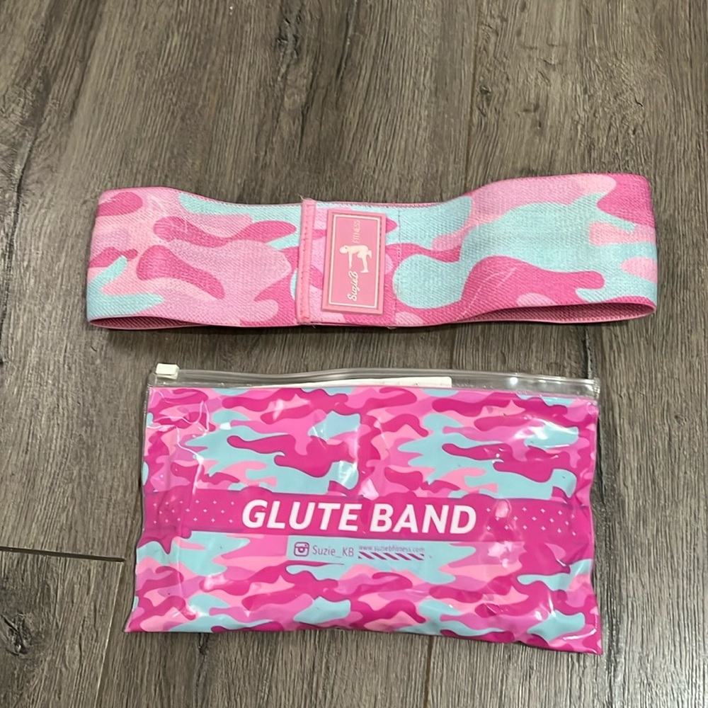Suzie kb pink camo glue band